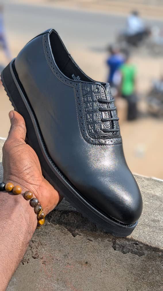 Casual leather shoes, low heel